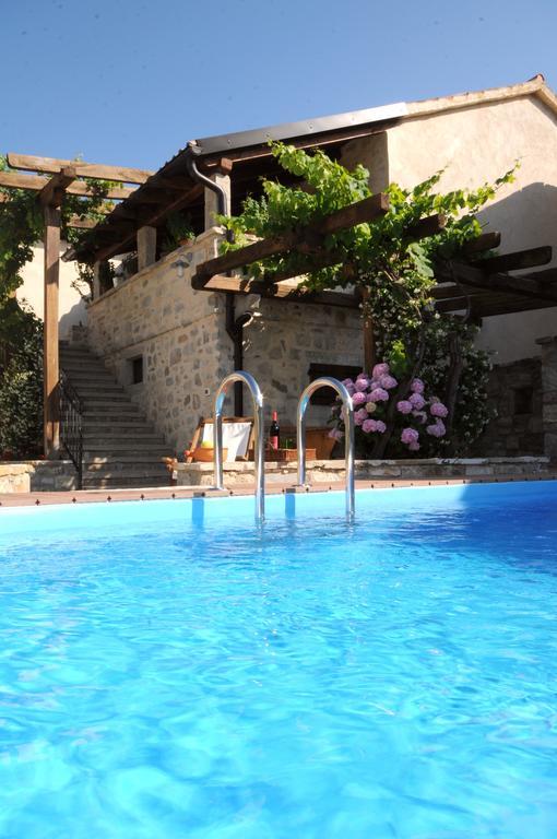 Holiday Homes Poli Svetega Antona Gracisce ภายนอก รูปภาพ