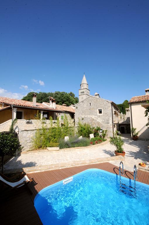 Holiday Homes Poli Svetega Antona Gracisce ภายนอก รูปภาพ