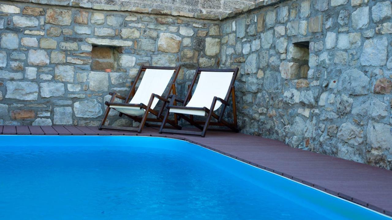 Holiday Homes Poli Svetega Antona Gracisce ภายนอก รูปภาพ