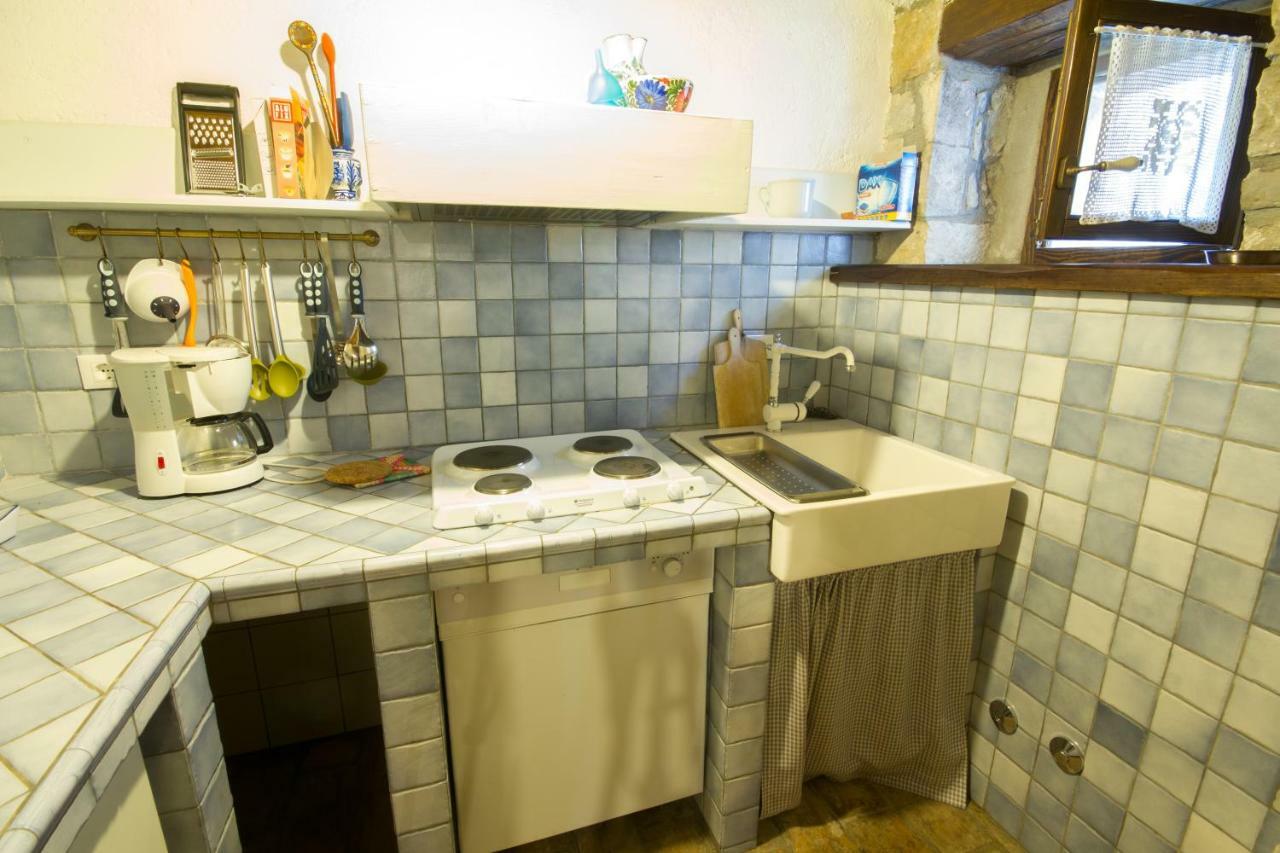 Holiday Homes Poli Svetega Antona Gracisce ภายนอก รูปภาพ